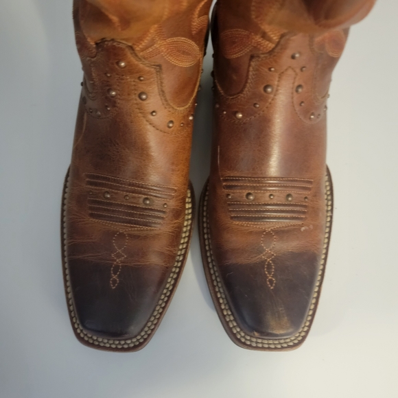 Ariat Square Toe Cowboy Boots - Picture 6 of 13
